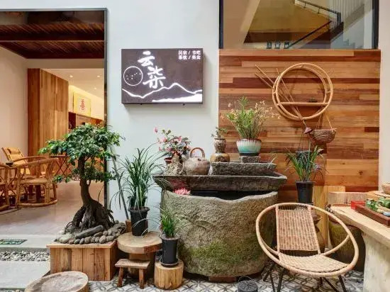 Qingchengshan Town Yunqi B&B