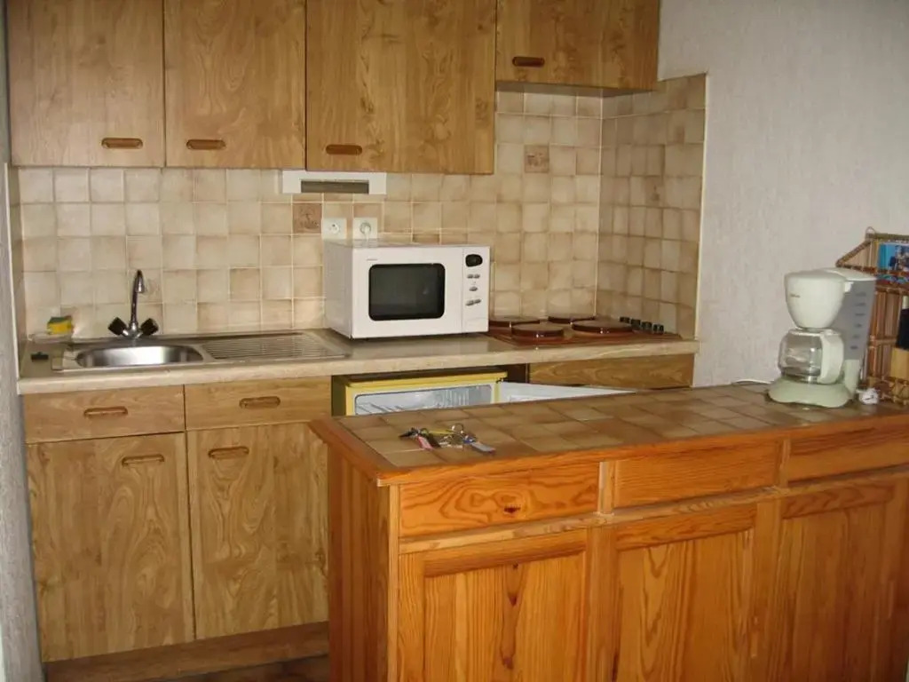 Appartement Hyères, 2 pièces, 4 personnes - FR-1-335-79