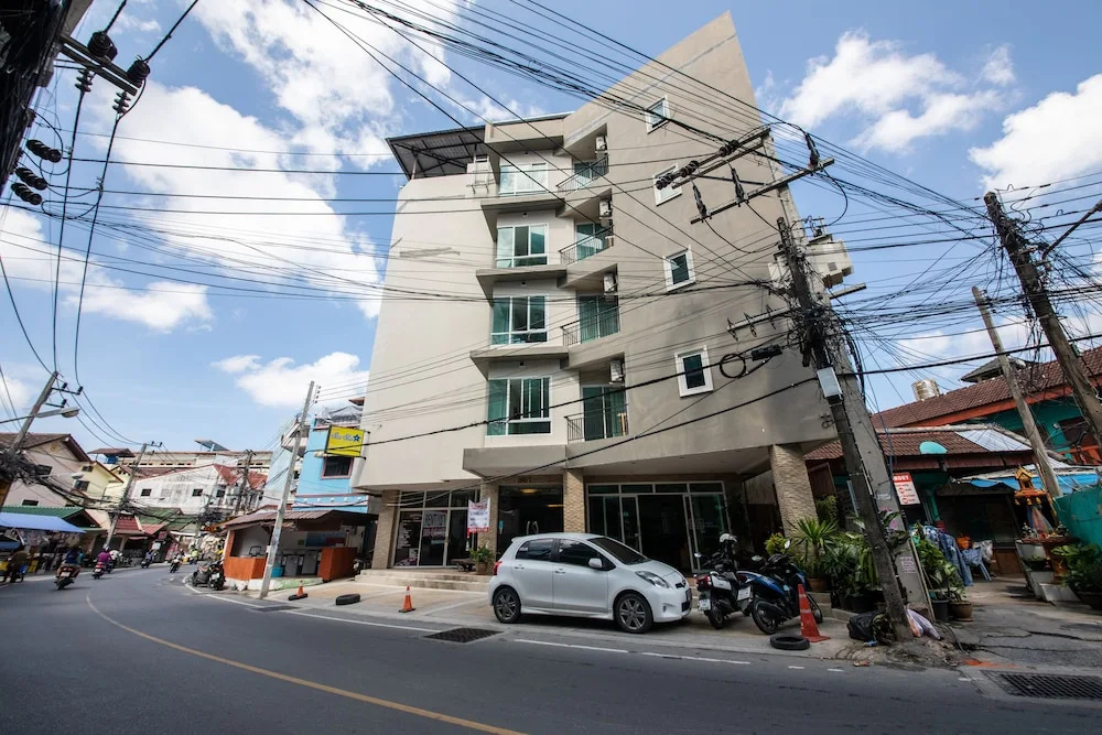 Golden Place Patong by OYO Rooms