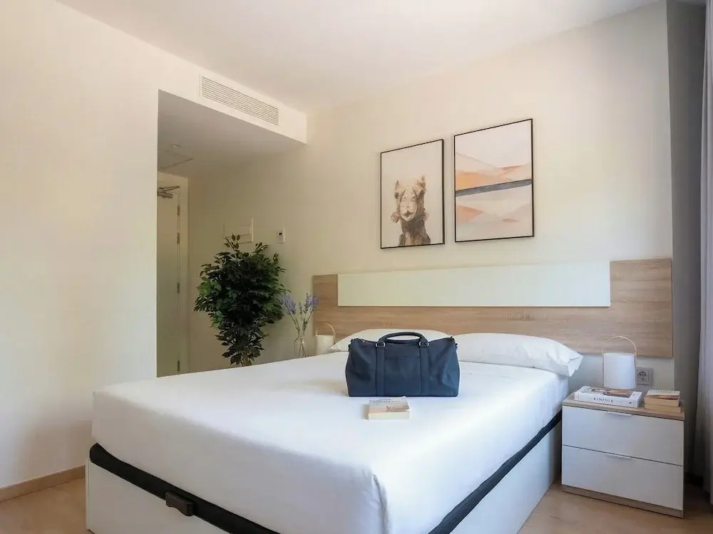Limehome Barcelona Carrer de Fontcoberta - Digital Access