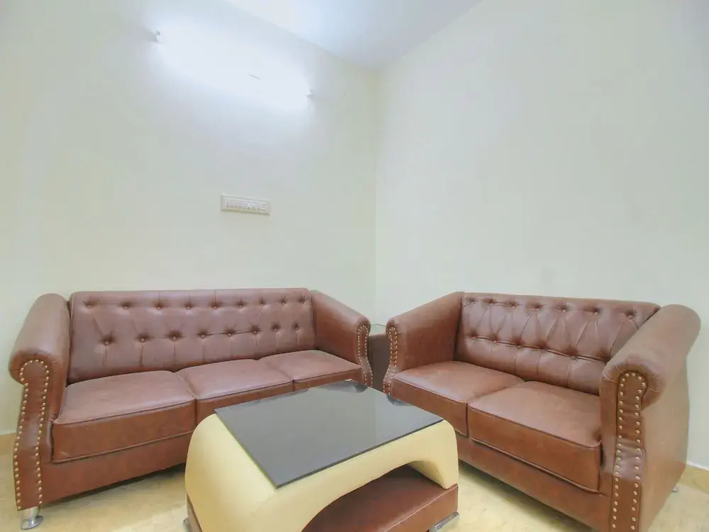 OYO 15856 Home 2BHK Near Rock Beach