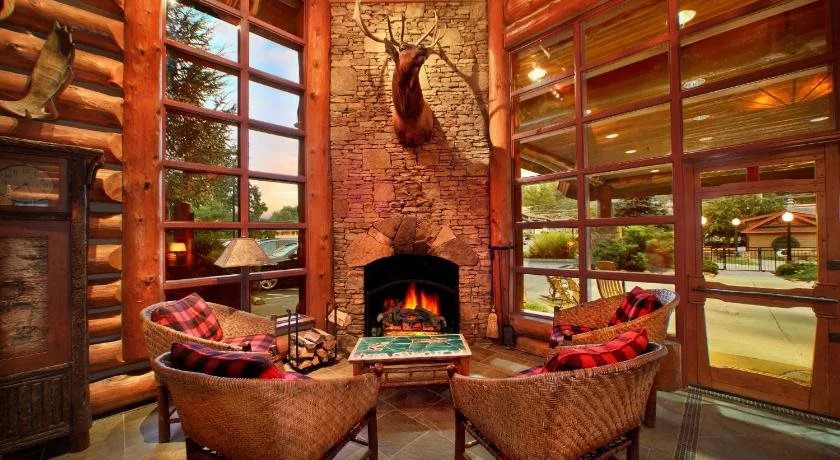Bearskin Lodge on the River