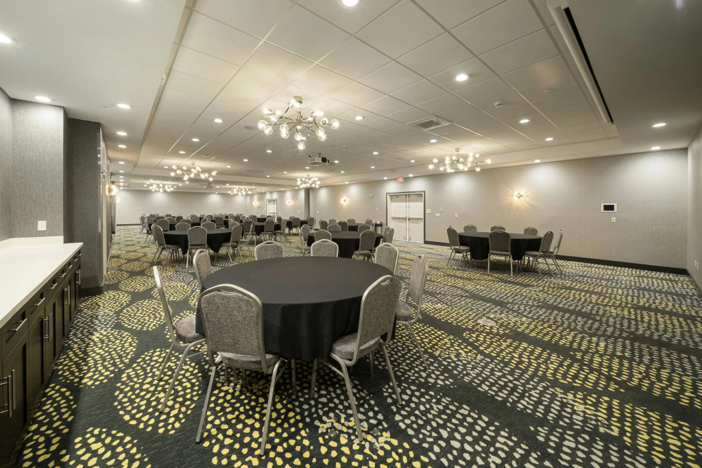 Holiday Inn & Suites Decatur-Forsyth by IHG
