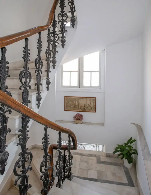 Neoclassical Apartment near Syntagma - Plaka by GHH