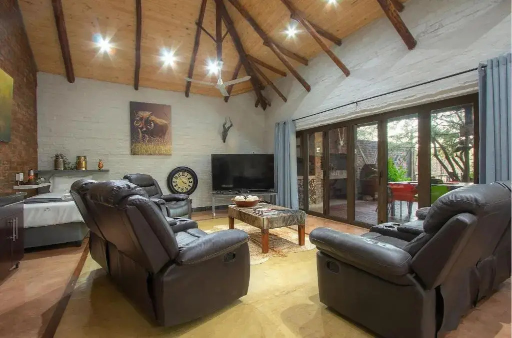 Kruger Wild Dog Inn House 1