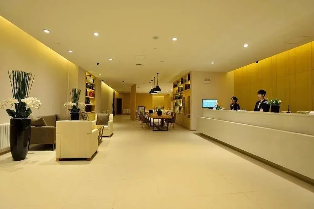 All Seasons Hotel