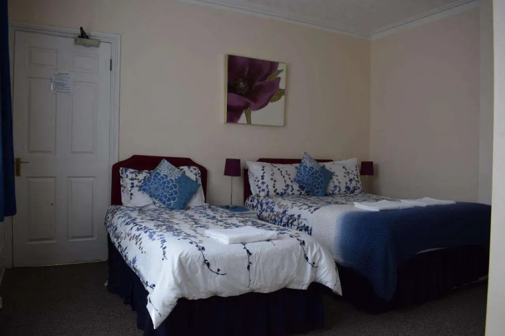 Gatwick Castle B&B