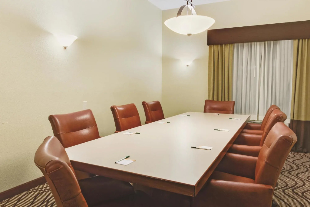 Comfort Inn & Suites Tampa North I-75