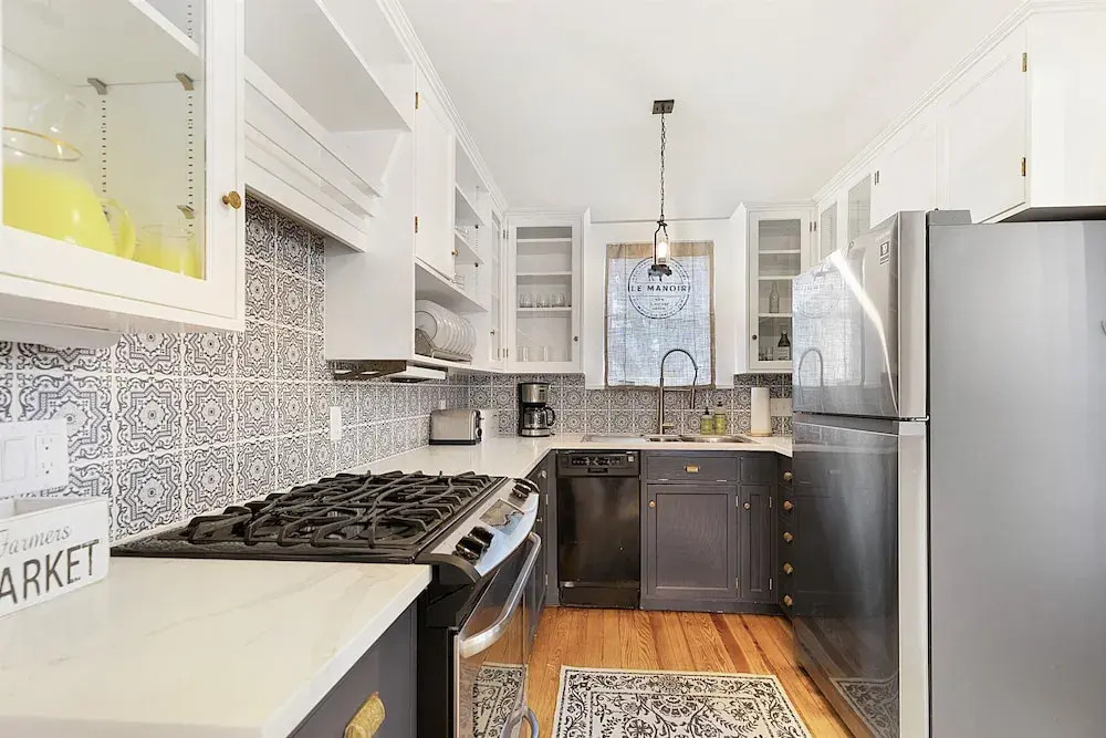New! Stunning Home w/ Hot Tub & Grill Just 2 Blks From Main St!