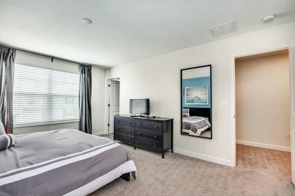 1572 Flange Drive