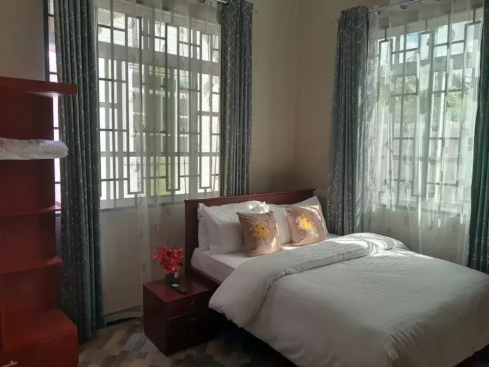 Villa Home Hotel & Apartment