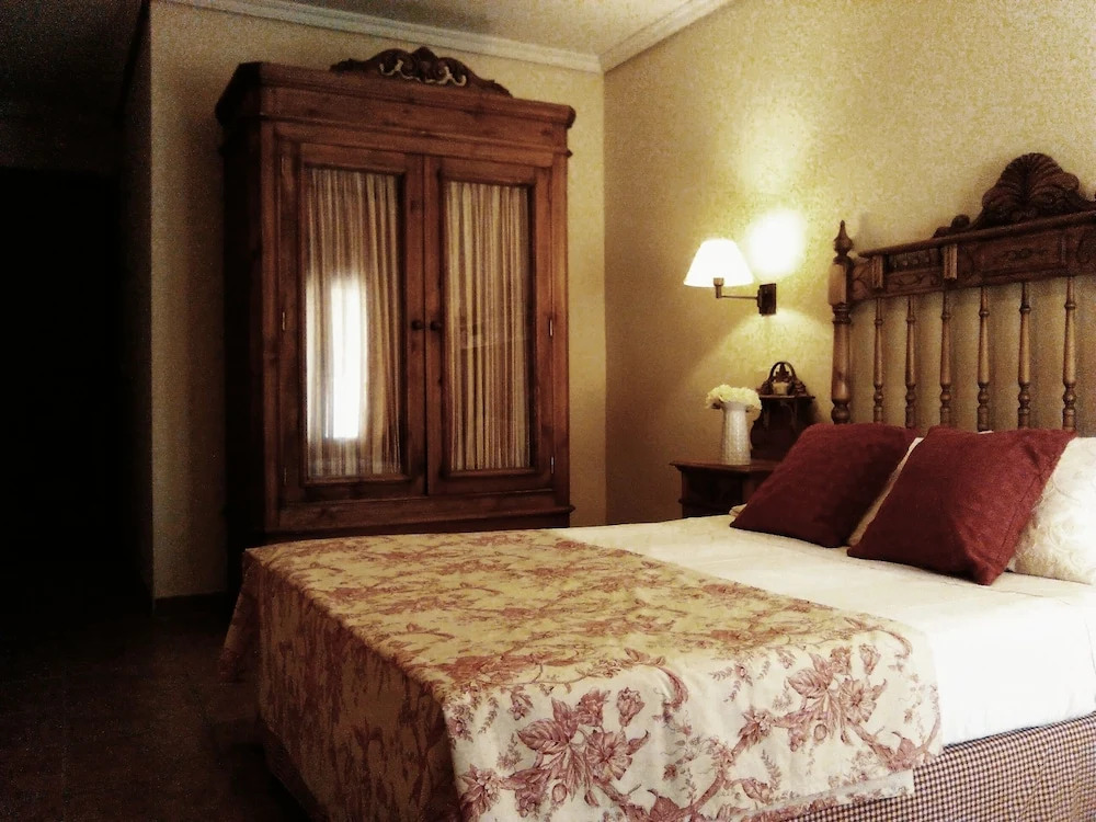 Hostal Rural Cumbres de Castilla