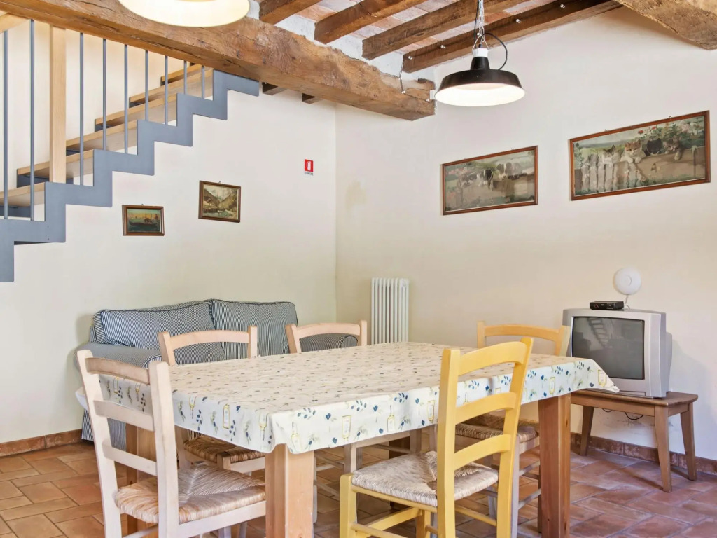 Tranquil Village Stay with Fireplace