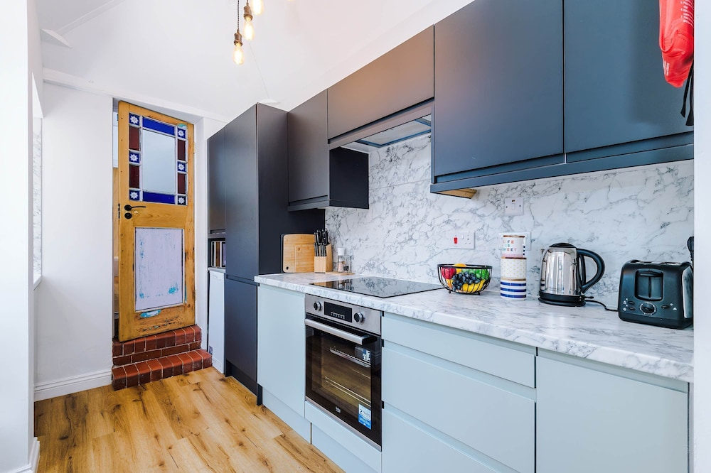 Cozy 3-bed Home Perfect for Business Groups
