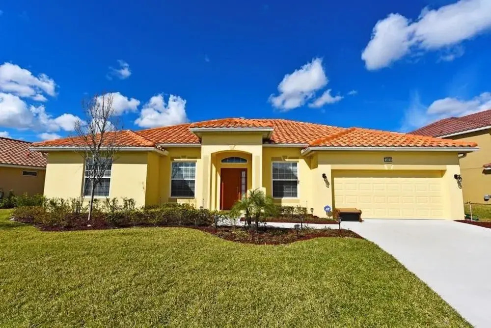 4083 Solterra Townhome 4 Bedroom by Florida Star