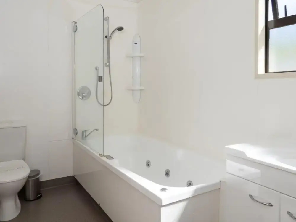 Ashburtons Regency Motel