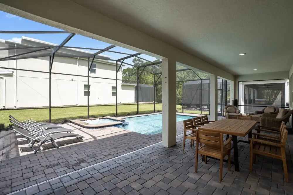 New Home at Storey Lake 8 Bedrooms and 5 Bathrooms