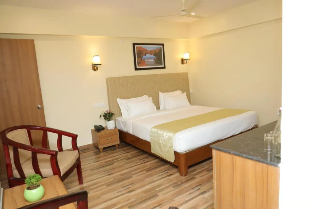 Gadiraju Palace Convention Centre & Hotel