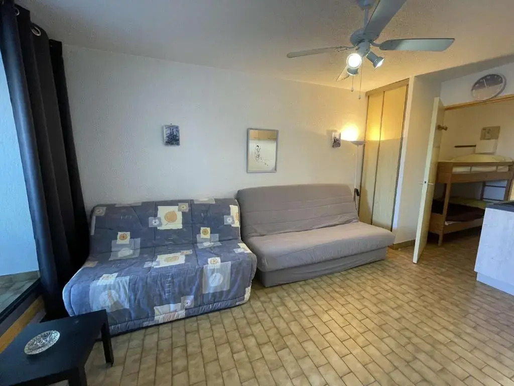 Appartement Le Grau-du-Roi, 1 pièce, 4 personnes - FR-1-250-140