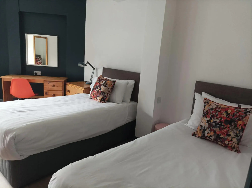 Tom Dick and Harriets Accommodation