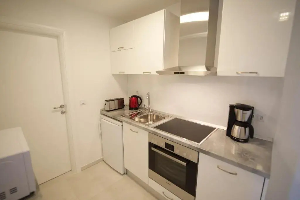 Apartments Petrovac