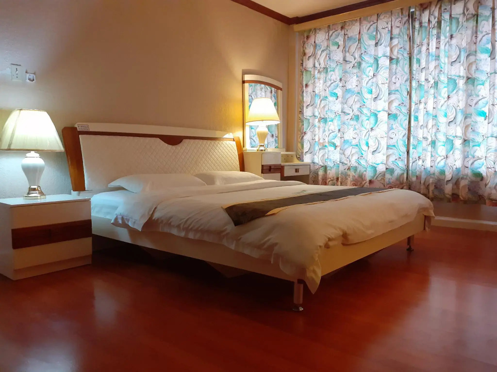 Beach Garden Hotel