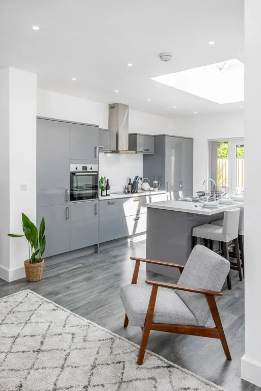 Beautiful Apartment in Central Neighbourhood