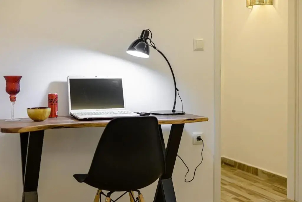 Naxian Nest 2BR Apart Near Beach - Semi Basement