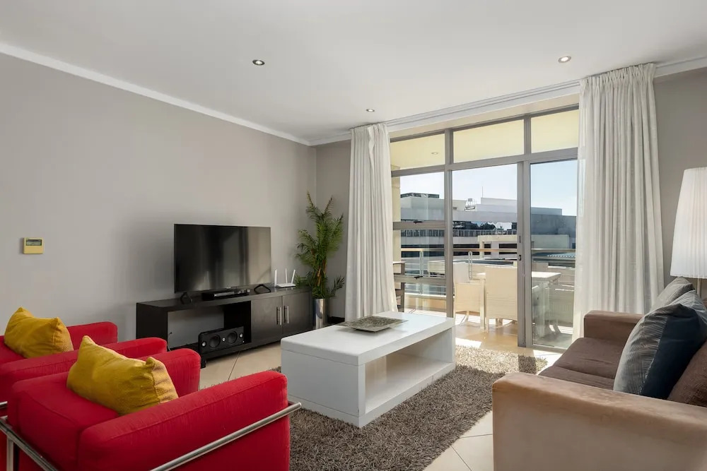 Icon 1010(No Front Desk Contact The Property 5 Days In Advance)