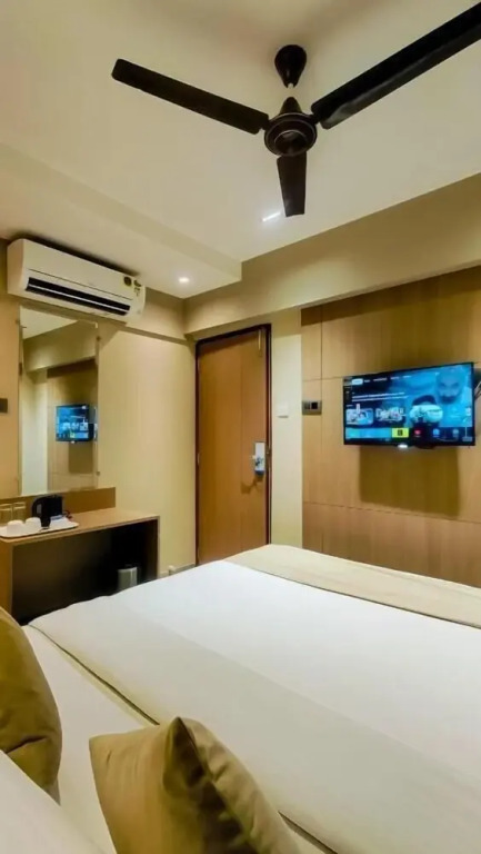The Falcon Inn - Mumbai Central