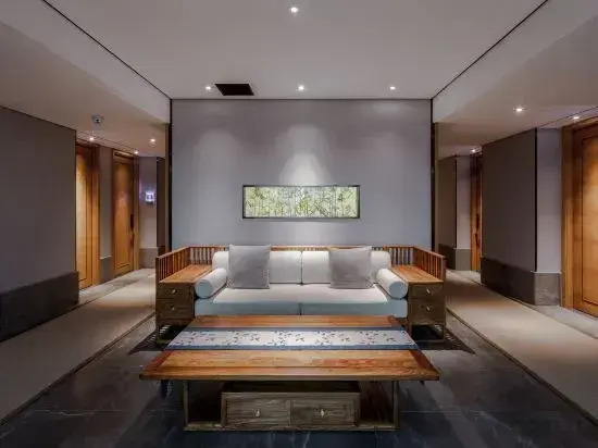 Qianna Baihe Boutique Hotel