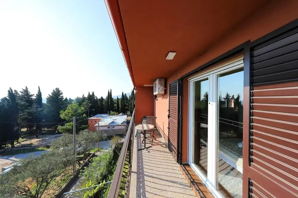 Apartment With 2 Bedrooms in Starigrad, With Wonderful sea View, Enclosed Garden and Wifi - 100 m From the Beach
