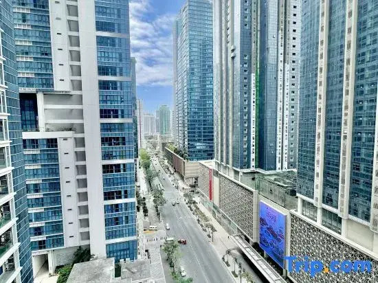 Uptown Parksuites by Chen