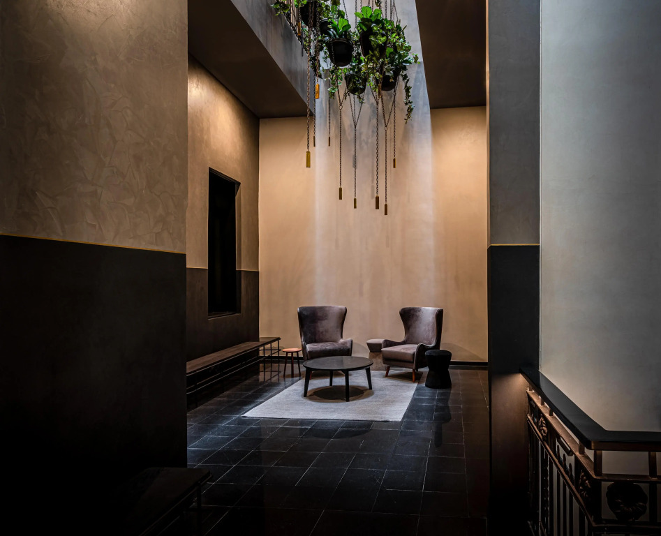 Umbral, Curio Collection By Hilton