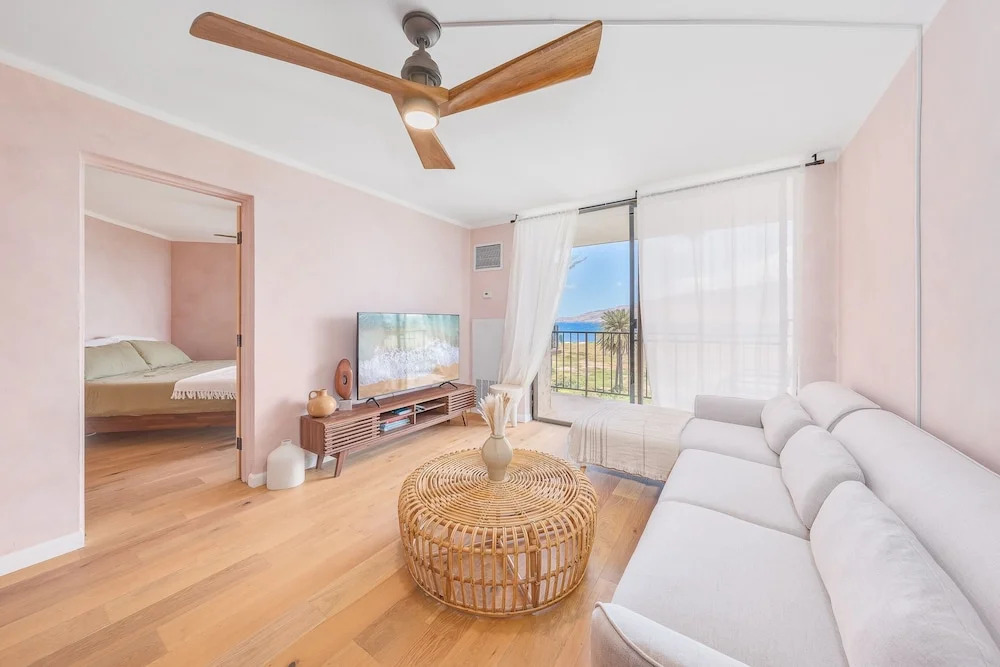 Kauhale Makai 510 1 Bedroom Condo by RedAwning
