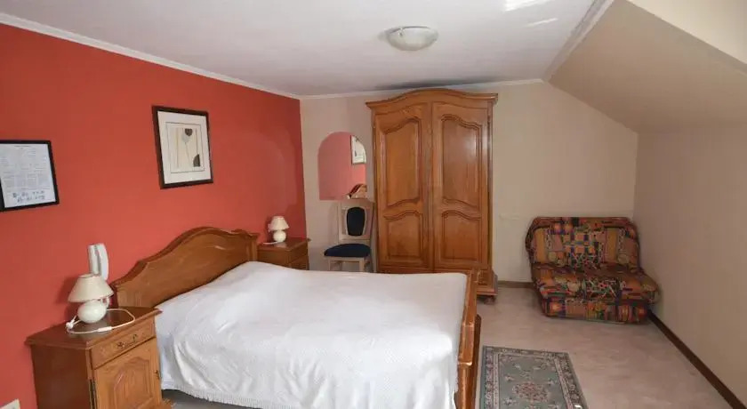 Hotel-au-printemps