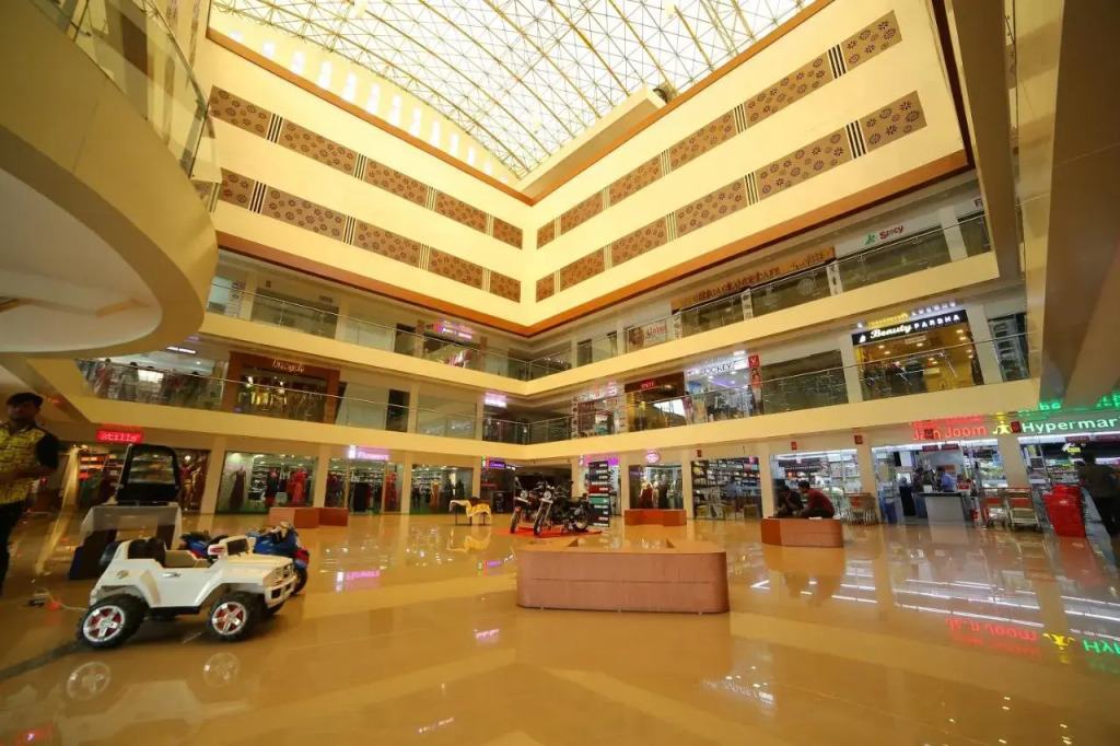Vavas Inn & Suites