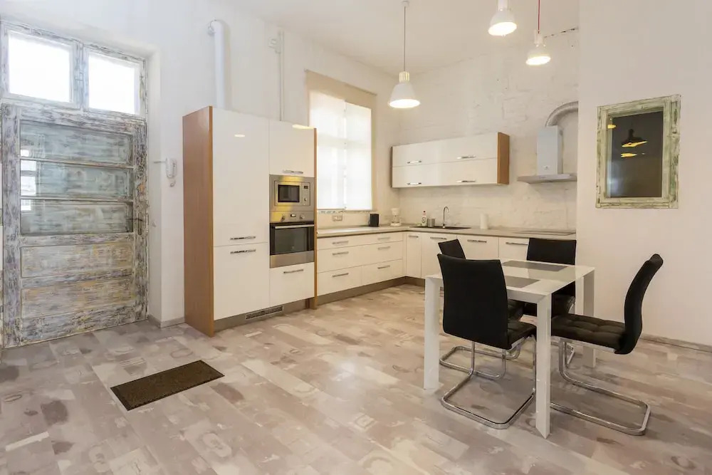 Cathedral Apartment