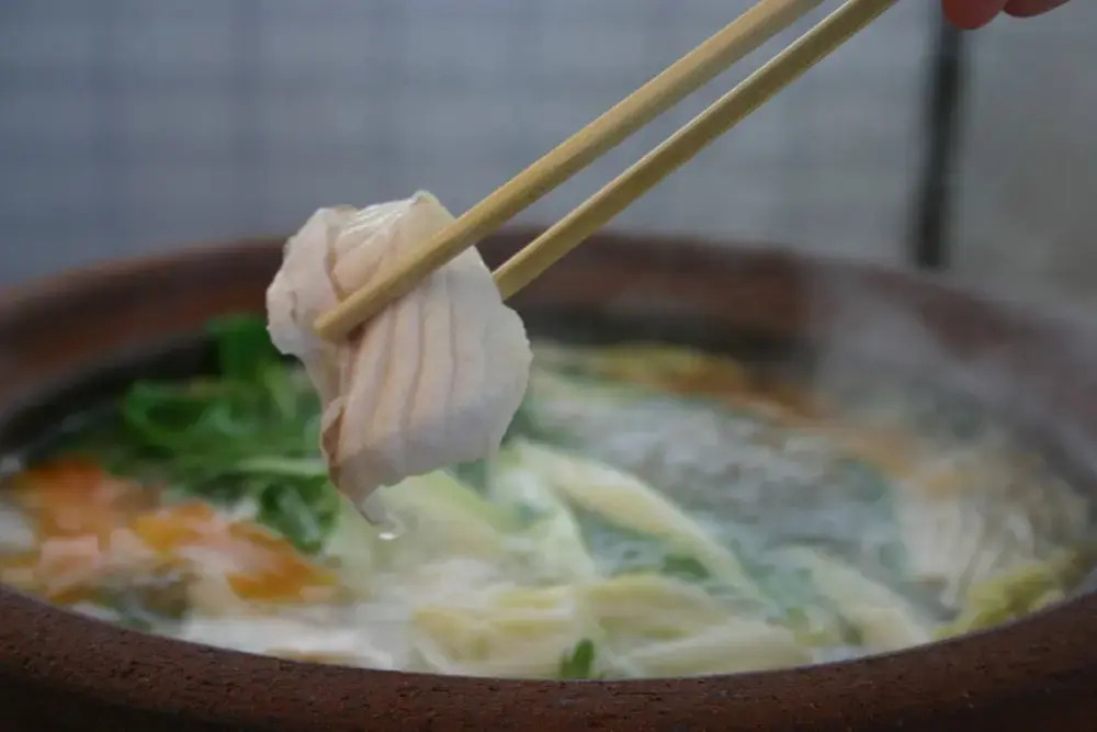 Shirahae(小さな宿　白南風)