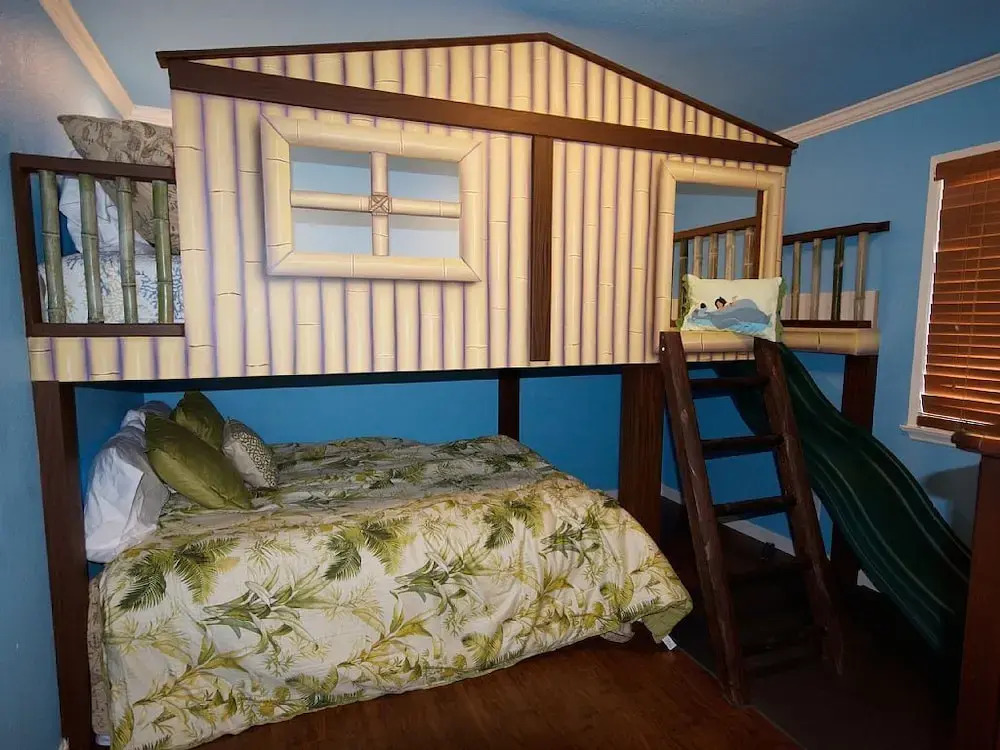 Small World 5 Bedroom Home