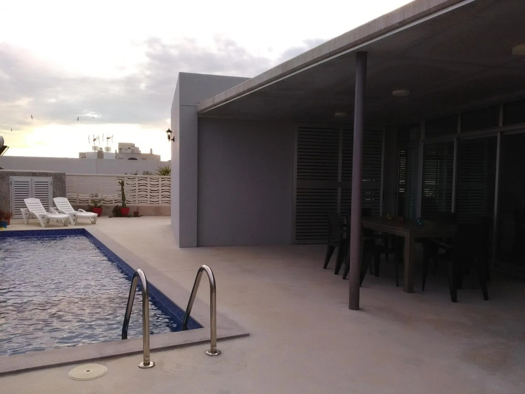 La CASA GRIS