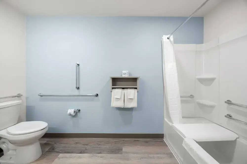 WoodSpring Suites Medford near I-5