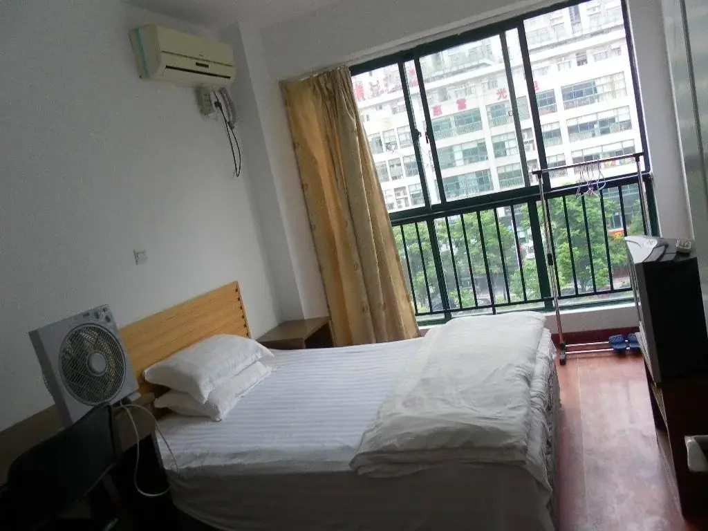 Mr. Chen's Self-Serve Family Inn