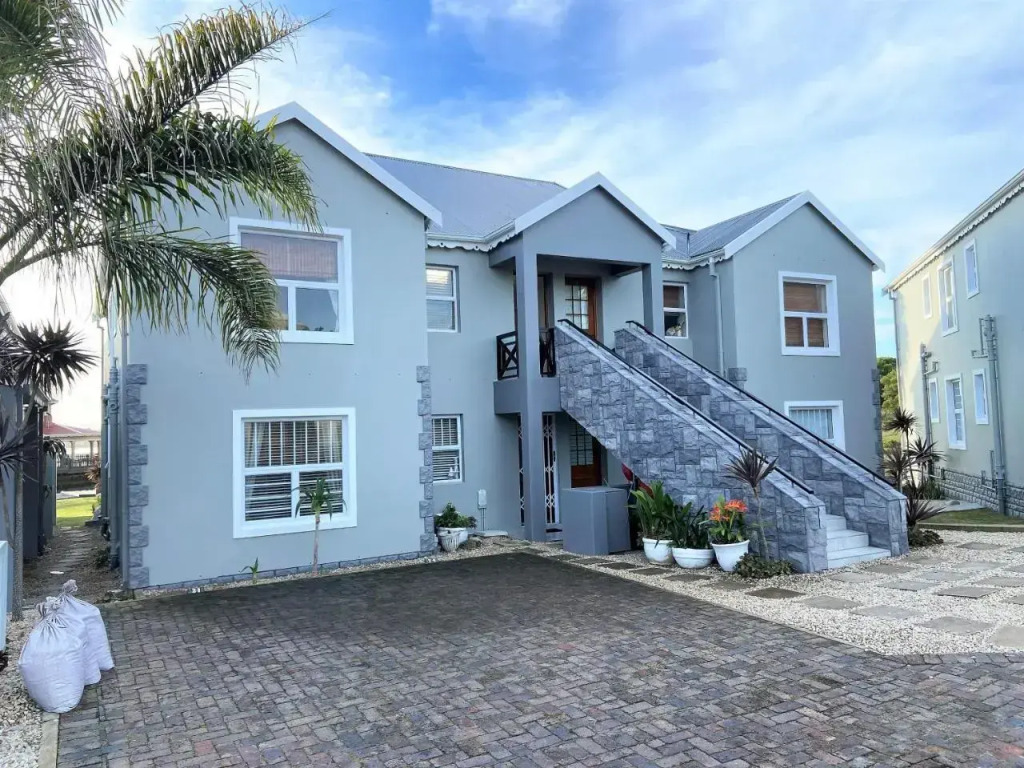 23 Jamaican Palms, Marina Martinique, Jeffreys Bay