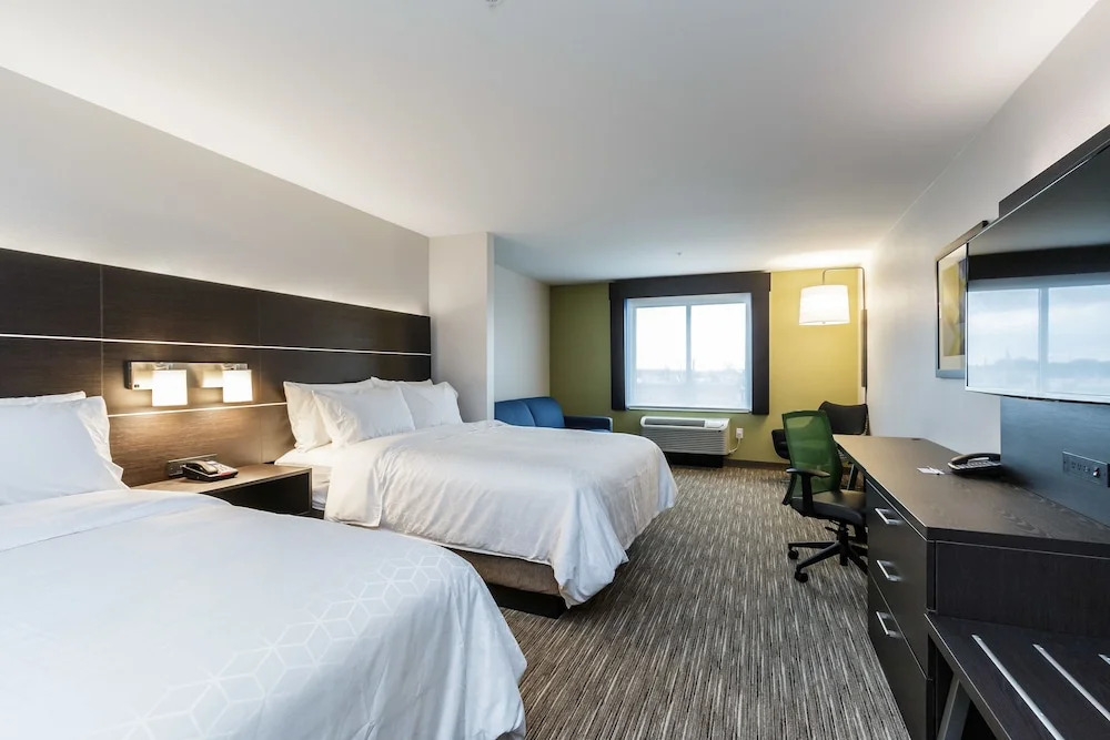 Holiday Inn Express & Suites- South Bend Casino by IHG