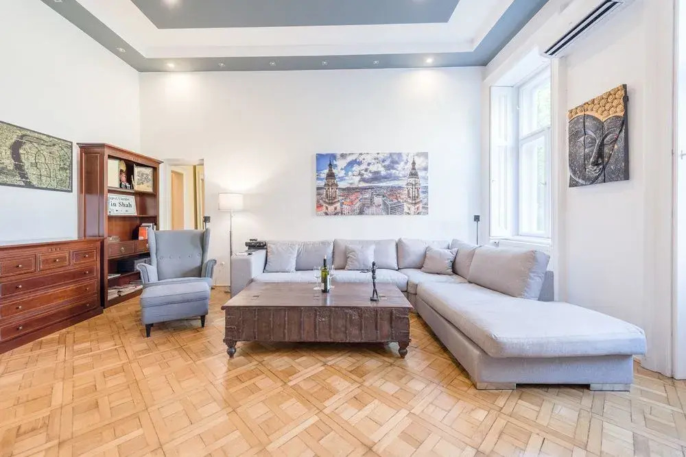 Oasis Apartments - Broadway II