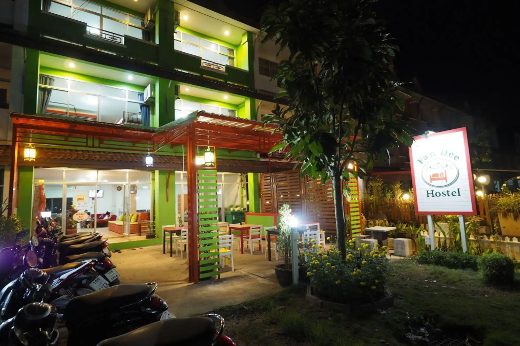 Fan Dee Hostel