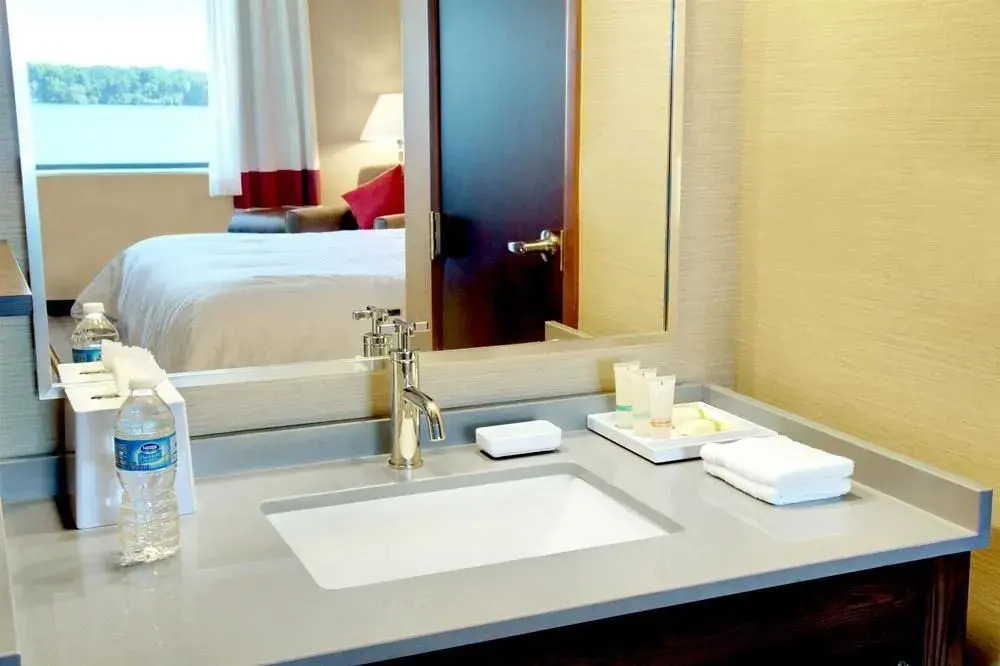 Four Points By Sheraton Niagara Falls