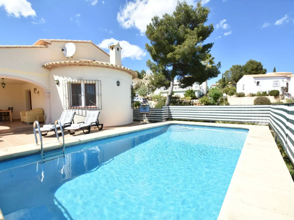 Peaceful Villa with Private Pool