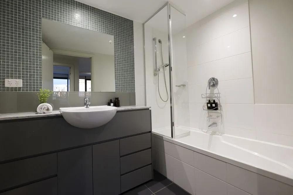 Russell St. Hotel Apartment